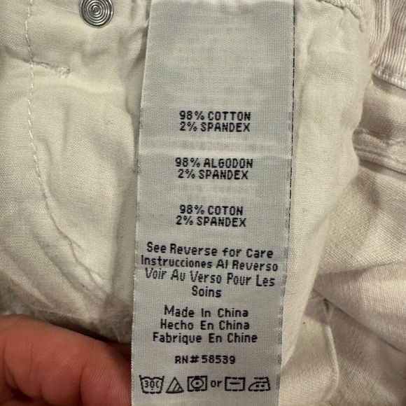 STS Blue Women’s 25W White Shorts - Picture 8 of 8